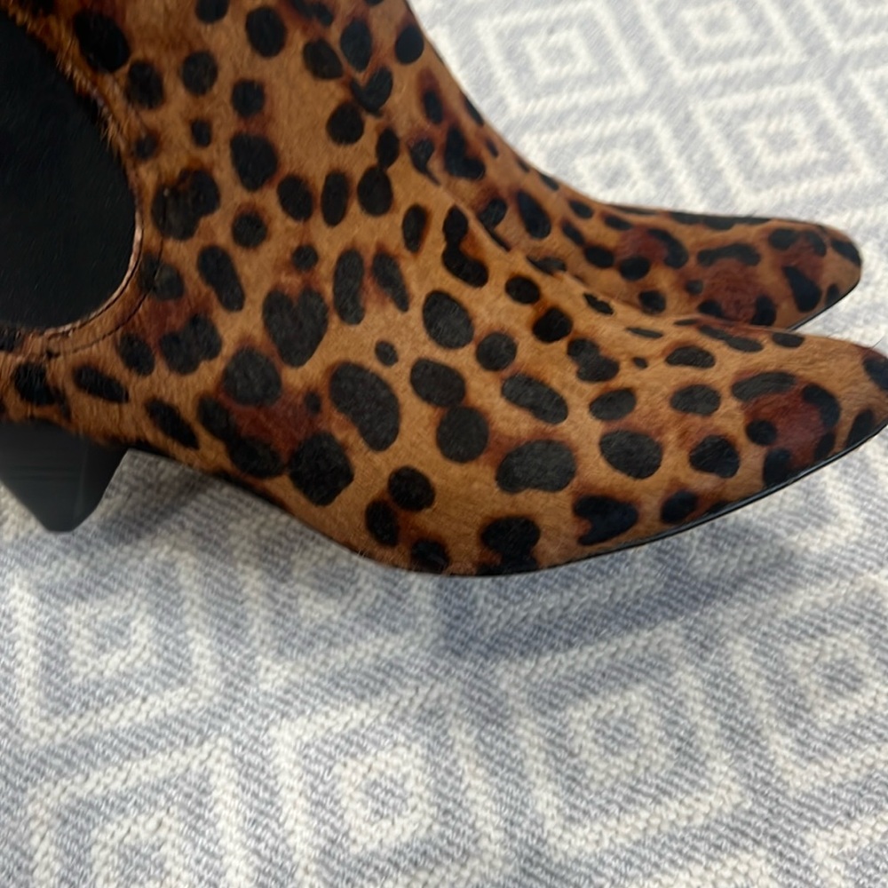 Joie animal print bootie size 7
